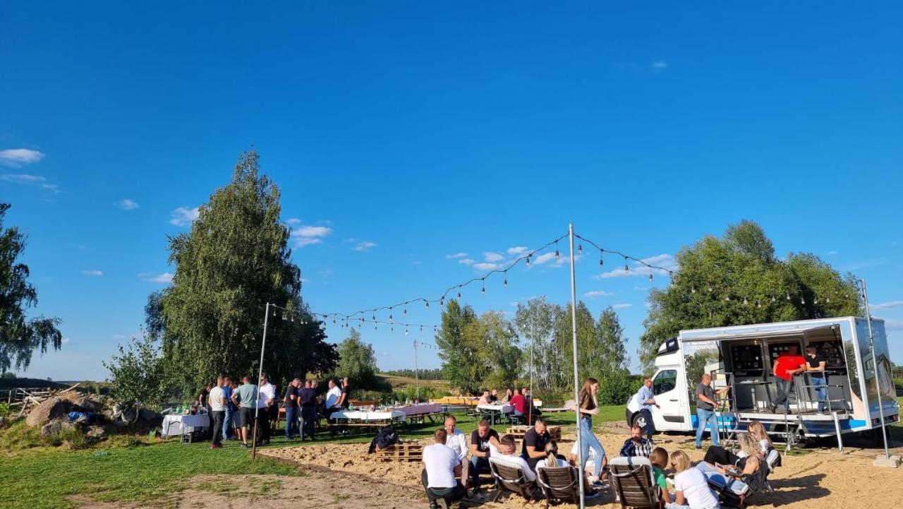 Gniazdo W Felicjanowie Uniejow Exteriér fotografie